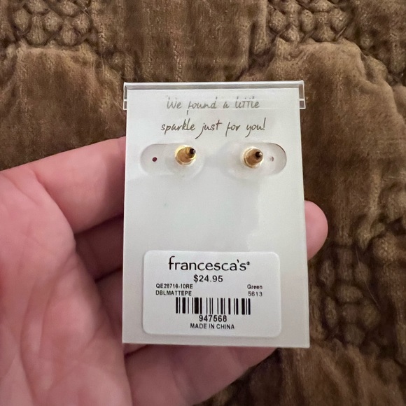 Francesca’s Clay Earrings 💚 - Picture 2 of 3